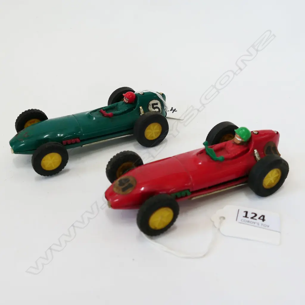 TWO TRI-ANG SCALEXTRIC LOTUS CARS - 1 GREEN / 1 RED Image 1++